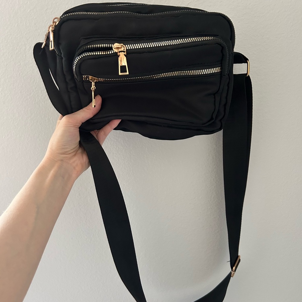 5/$30 SALE Gently Used Nylon Crossbody Purse Black